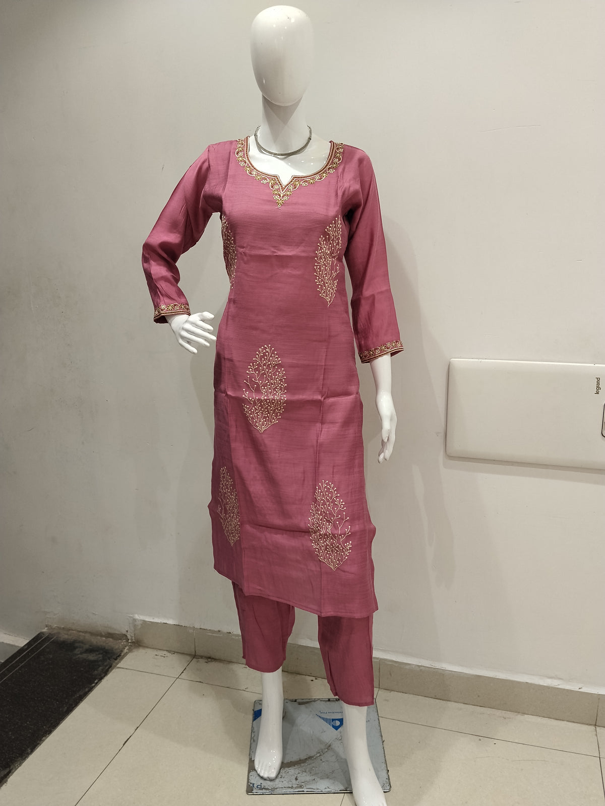 Embroidered 2 Piece Set