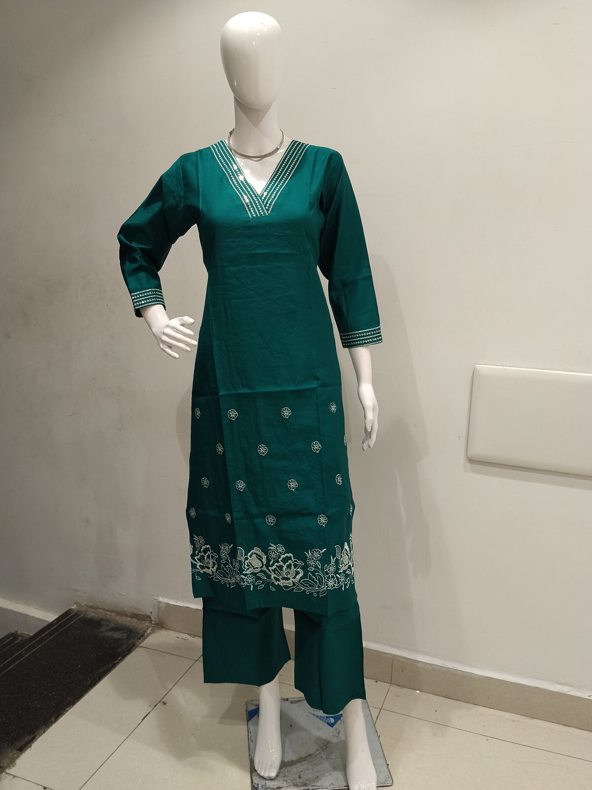 Embroidered 2 Piece Set