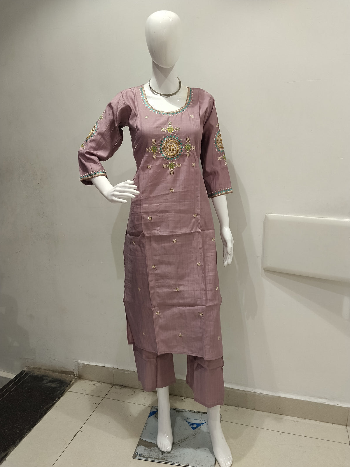 Embroidered 2 Piece Set
