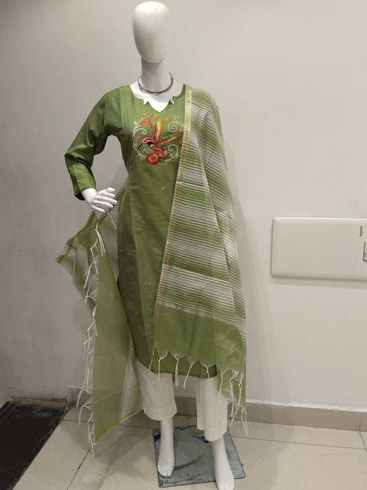 Gorgeous Semi Raw Silk 3 Piece set