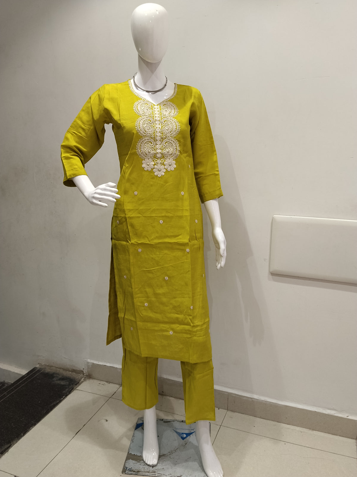 Embroidered 2 PIece Set