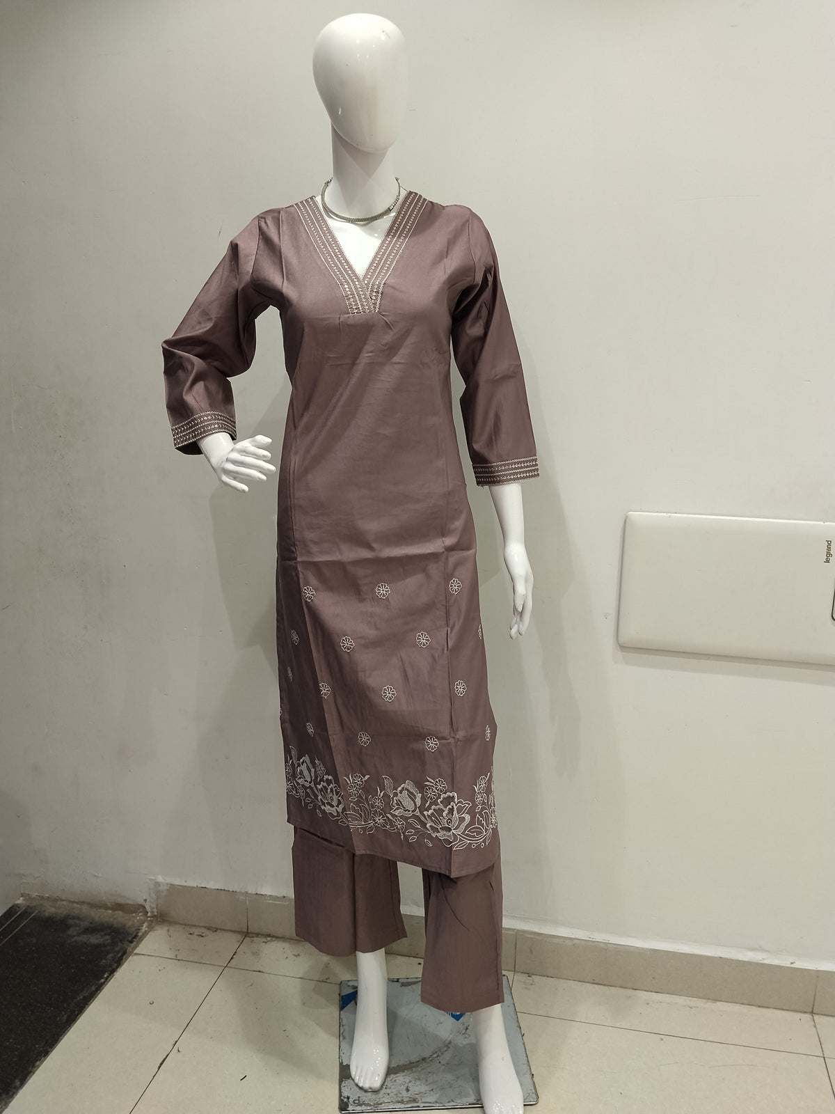 Embroidered 2 Piece Set